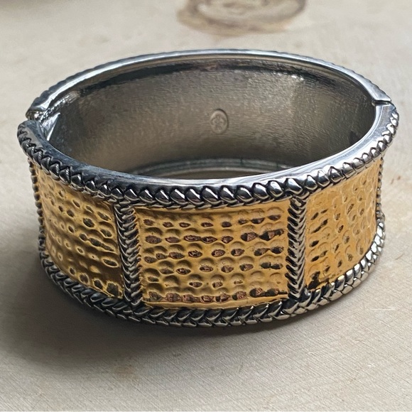 Vintage- Premier Designs- Mixed Metal Hinged Cuff Bracelet - Picture 4 of 9